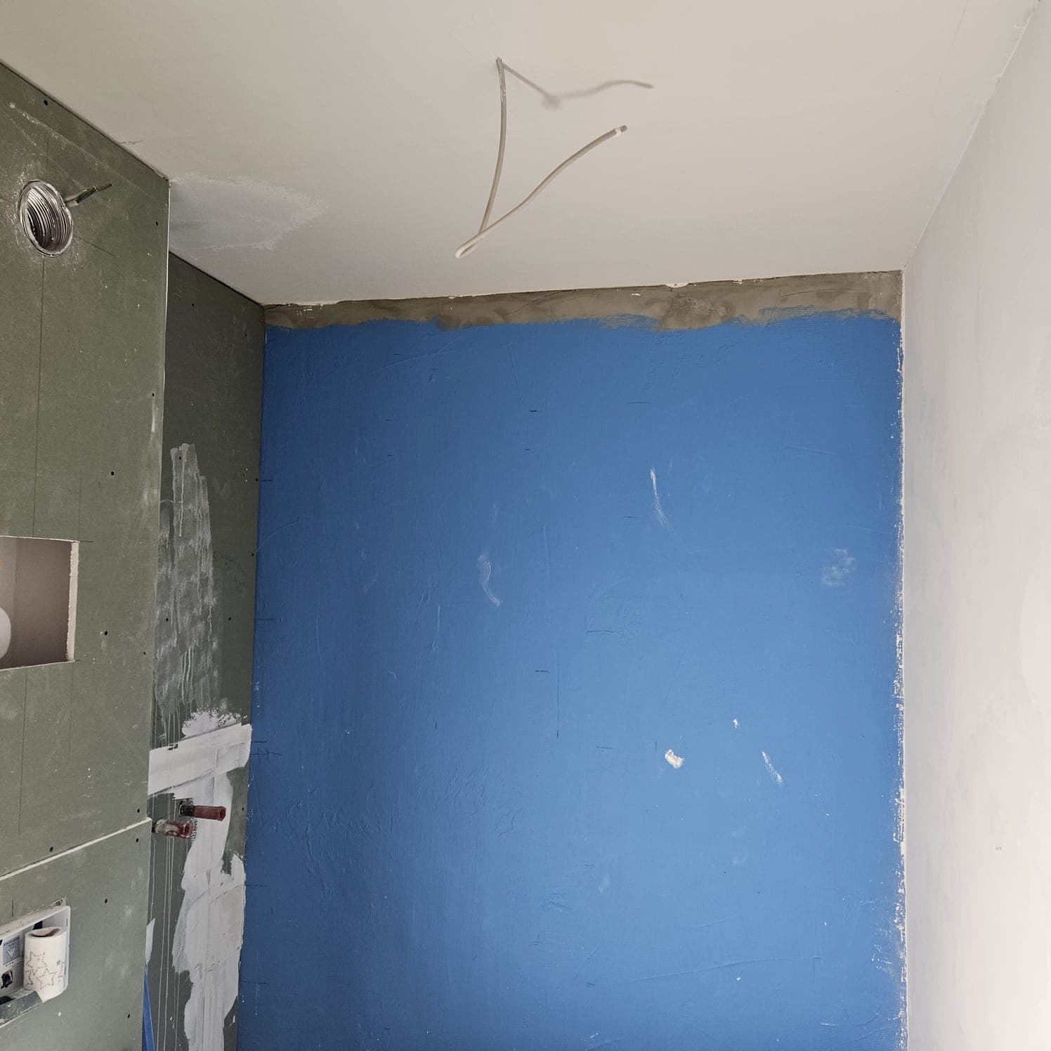 Dusche neu gefliest — Vorher